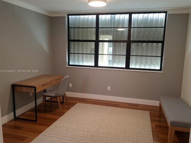 Foto del edificio - 10180 W Bay Harbor Dr