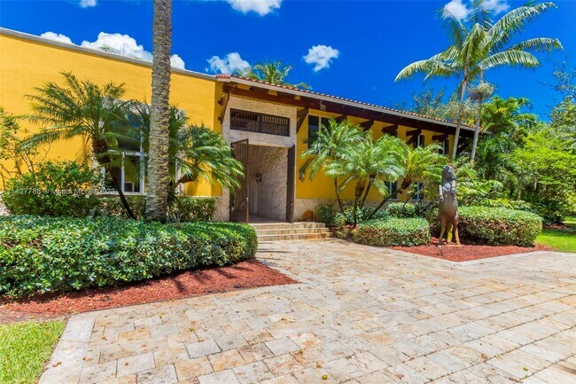 Foto del edificio - 5800 SW 178th Ave