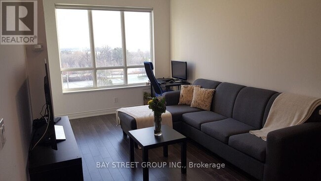 Photo du bâtiment - 38 Cedarland Dr