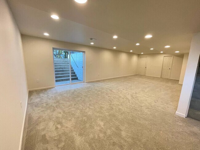 Building Photo - 12076 Prickly Ash Way