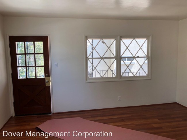Building Photo - 268 E Providencia Ave