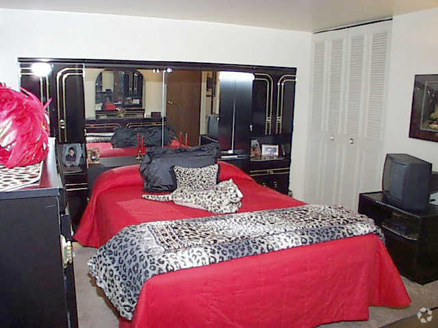 Habitación principal - Hartford Square Townhomes