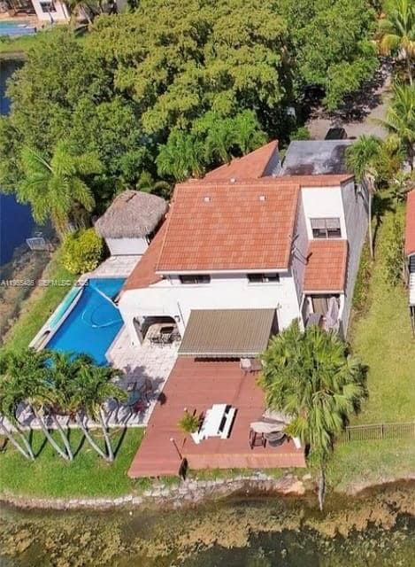 Building Photo - 2865 Begonia Way