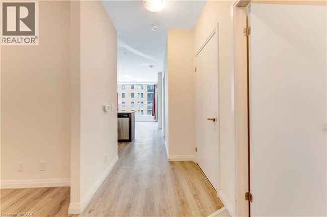 Building Photo - 104 Garment St