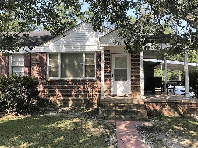Building Photo - 1523 E Pinetree Blvd