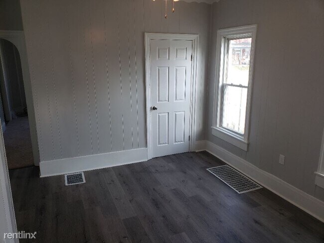 Building Photo - 2 br, 1 bath House - 1124 5th Avenue