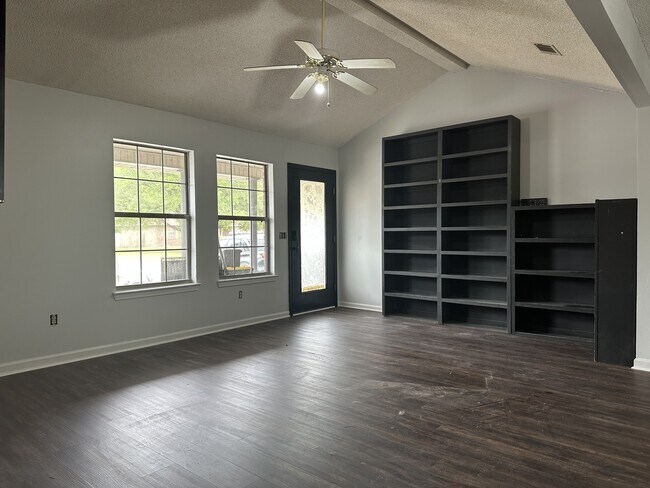 Building Photo - 1333 Loblolly Dr
