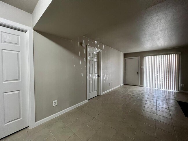 Building Photo - 12602 Ashford Meadow Dr