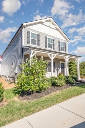 Building Photo - 241 River Rd