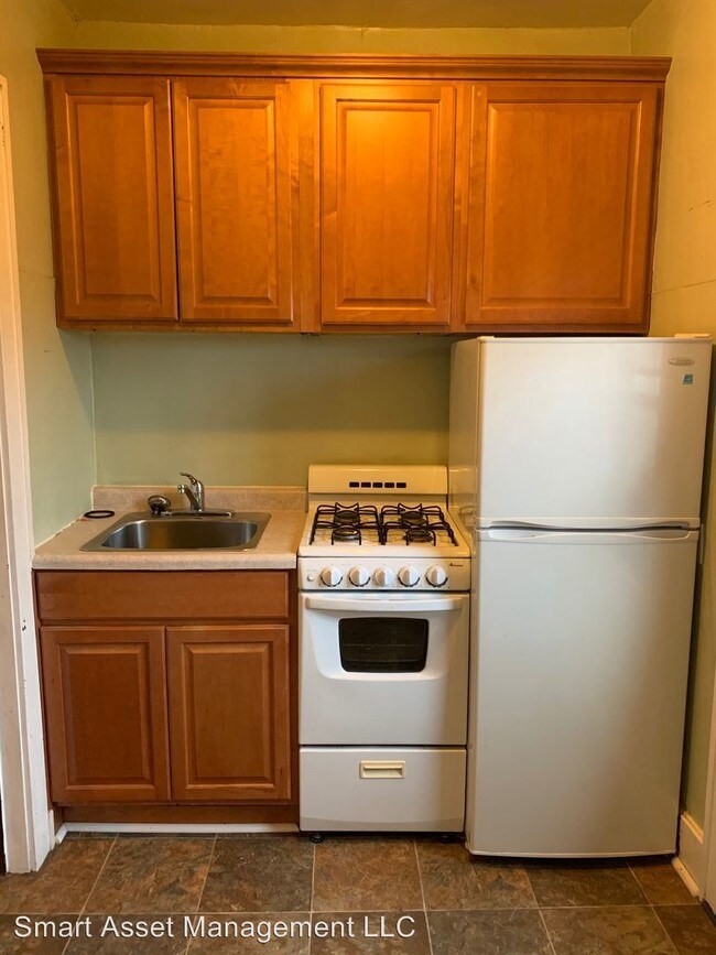 Foto del edificio - 4226 W Highland Blvd