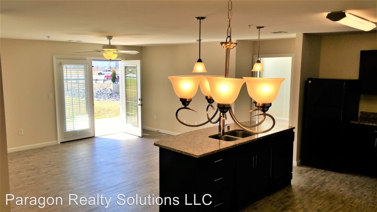 Foto principal - 5161 Jefferson Blvd
