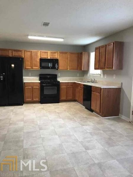 Building Photo - 1404 Shelnut Ct