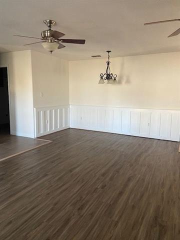Building Photo - 1332 Mesa Dr