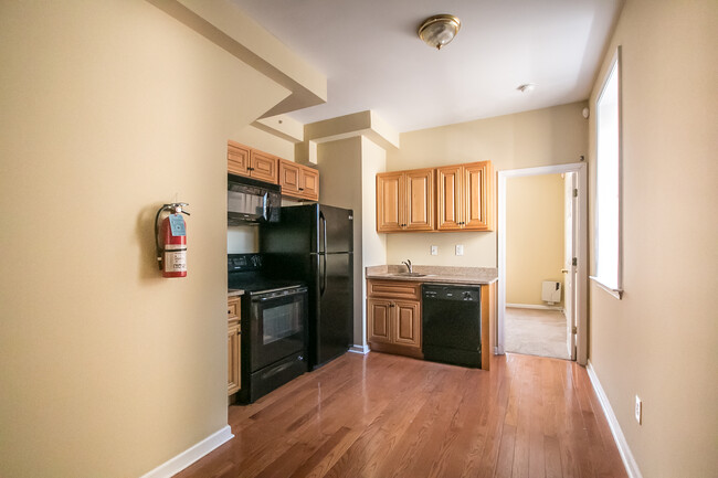 Kitchen - 1818 N 17th St