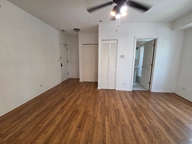 Foto del edificio - 4425 N Lawndale Ave