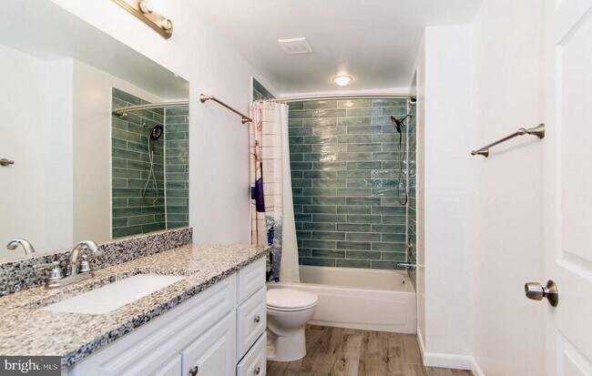 Building Photo - 20412 Shore Harbour Dr