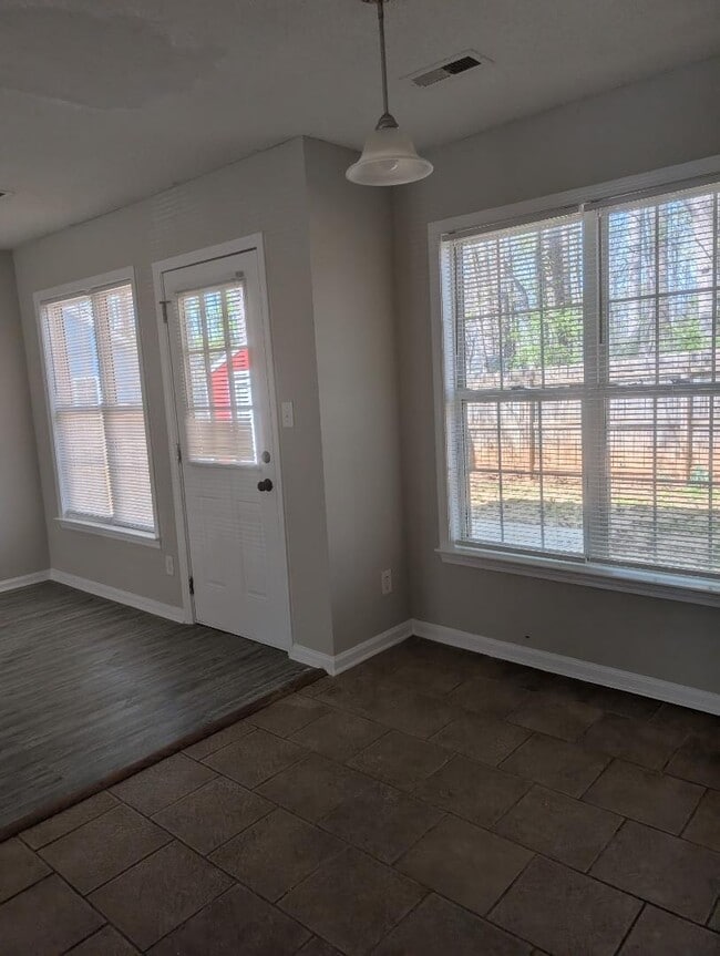 Foto del edificio - 6319 Richfield Ln