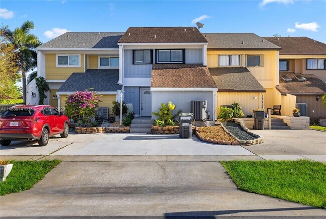 Foto del edificio - 12326 Westhampton Cir