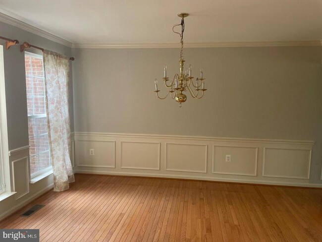 Building Photo - 43858 Merryoak Way