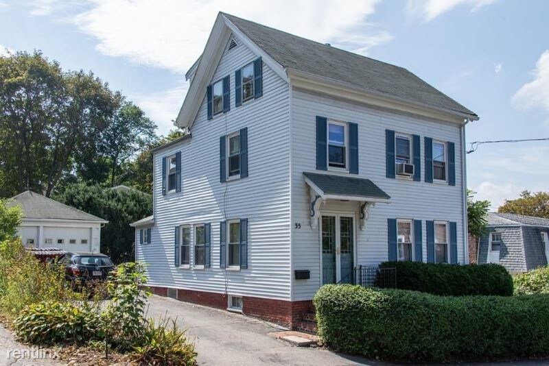 35 Chapel St, Gloucester, MA 01930 Condo for Rent in Gloucester, MA