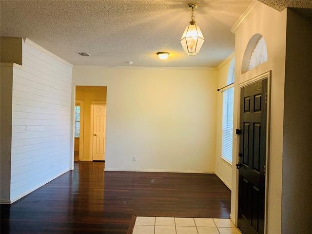 Foto del edificio - 5901 Jewel Dr