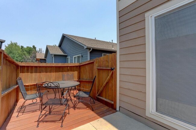 Building Photo - 903 Glenwall Dr