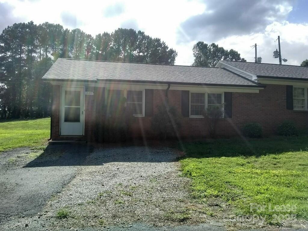 Foto principal - 829 Edgecombe Ln