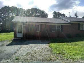 Building Photo - 829 Edgecombe Ln
