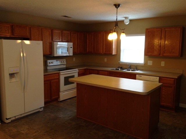 Building Photo - 128 Willowbend Ln