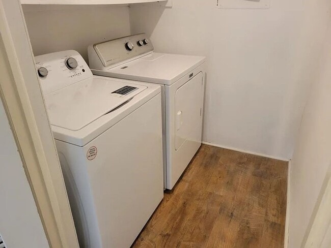 Foto del edificio - Charming 3-Bedroom Cottage with Garage & C...