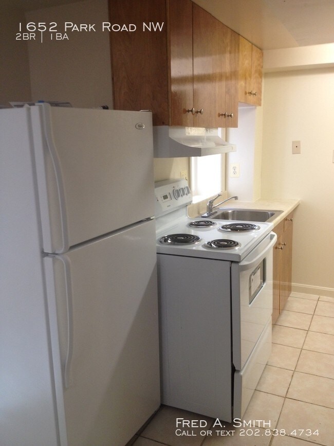 Foto del edificio - Two Bedroom Basement Apt in Mount Pleasant!