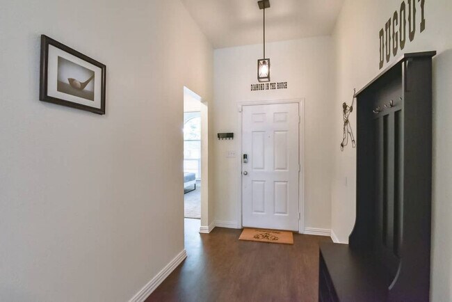 Building Photo - 4514 Ridgeway Dr