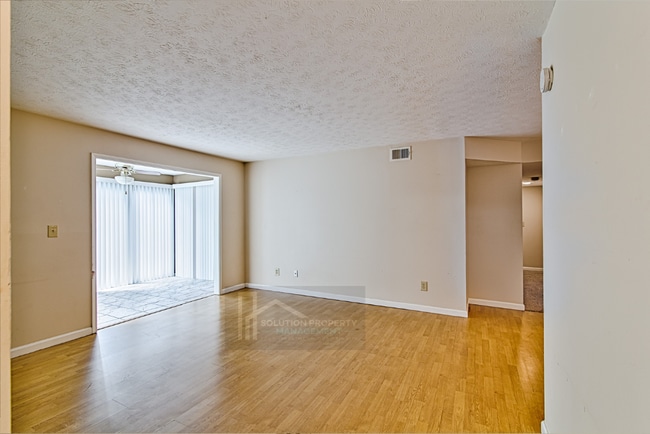 Building Photo - 1102 Augusta Dr