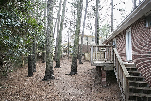 Building Photo - Charming Brick Ranch on a Spacious, Wooded...