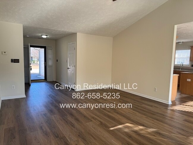 Building Photo - 1247 Chimney Swift Dr