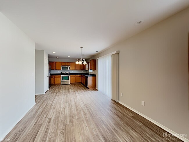 Foto del edificio - 2349 Riding Trail Rd
