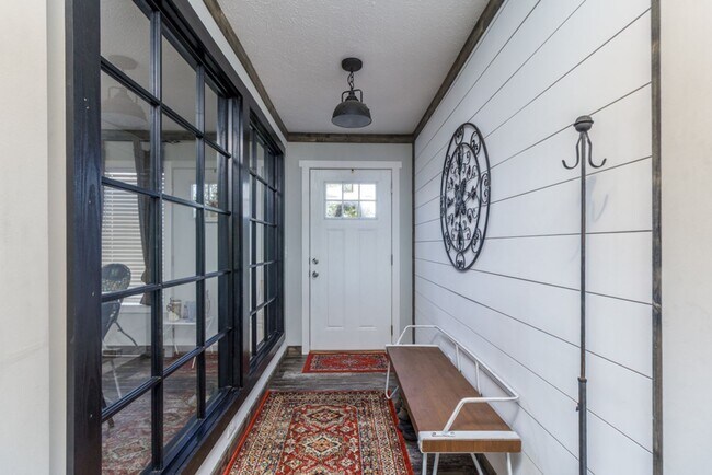 Foto del edificio - Updated Modern 3 Bedroom Manufactured Home!