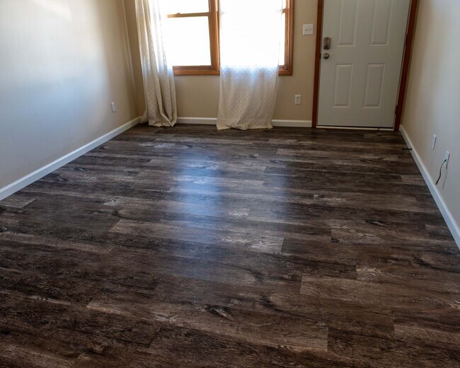 Foto del edificio - 423 S Park Square Dr