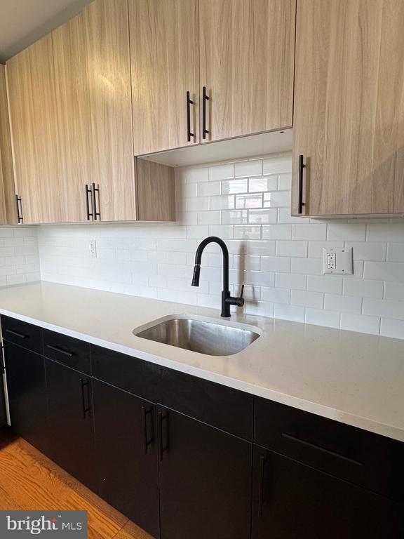 Building Photo - 4126 Parkside Ave