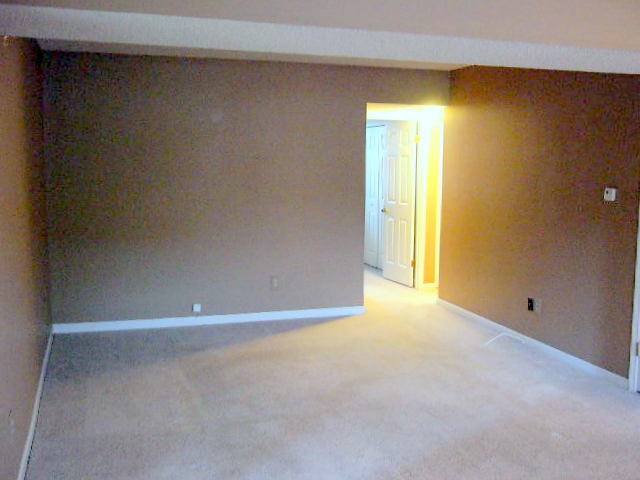 Building Photo - 1739 Redbird Cv