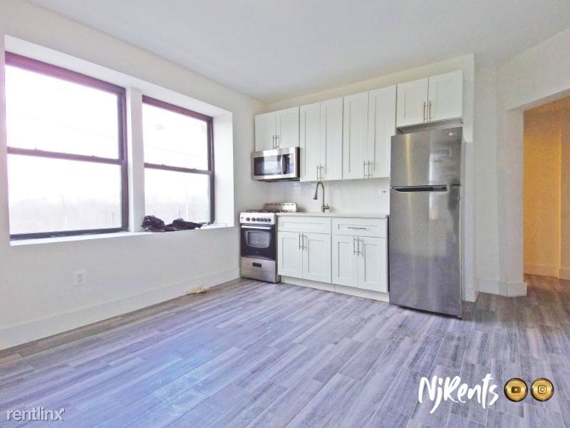 Primary Photo - 1 br, 1 bath Apartment - 500 Garfield Ave