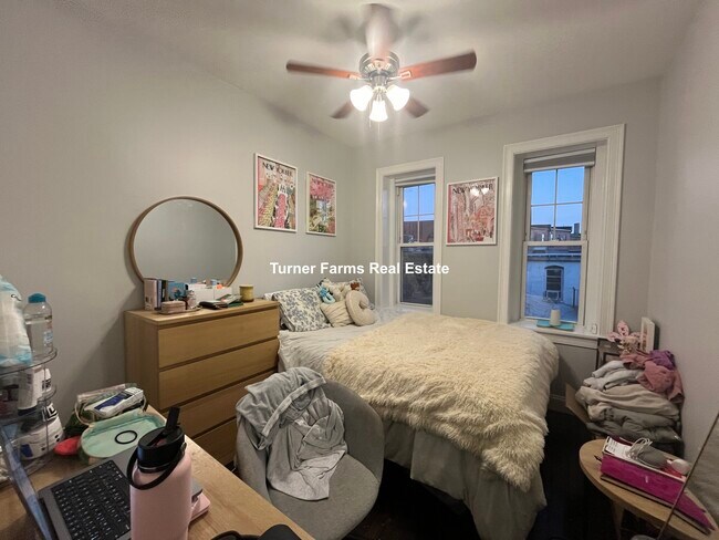 Foto del edificio - 998 Tremont St