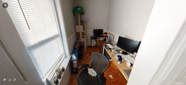 Foto del edificio - 906 Massachusetts Ave