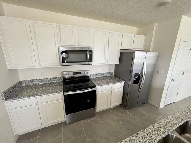 Foto del edificio - 17053 Water Spring Blvd