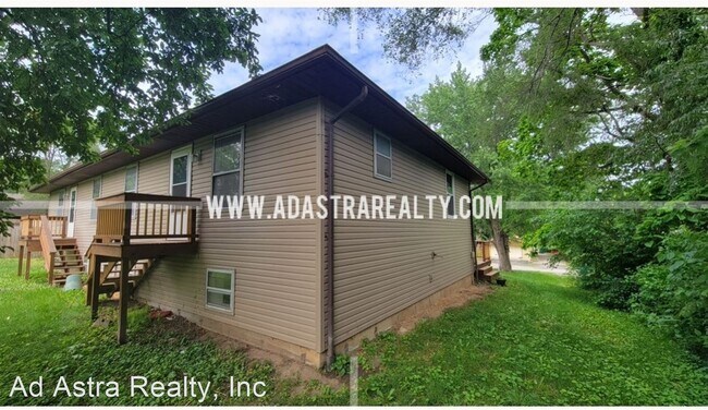 Building Photo - 3 br, 2 bath House - 805 N Clark Ave