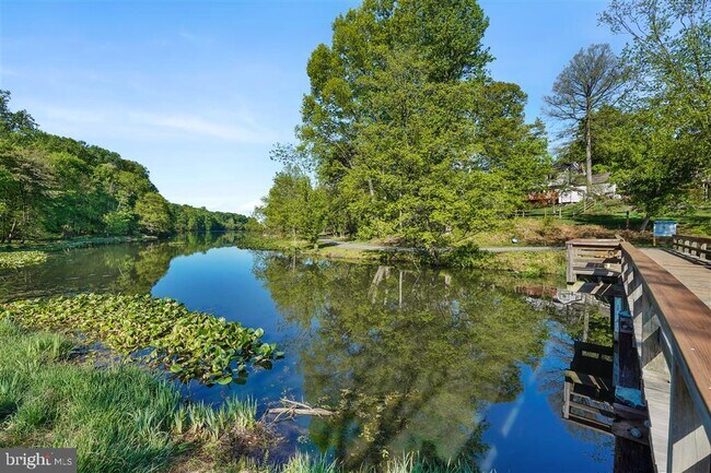 Foto del edificio - 7156 Winter Rose Path