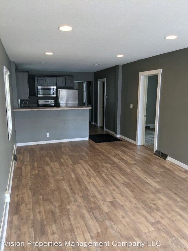 Building Photo - 4 br, 1 bath House - 213 10th St NW