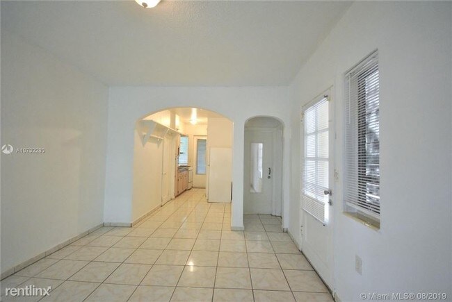 Foto del edificio - 300 Alton Rd