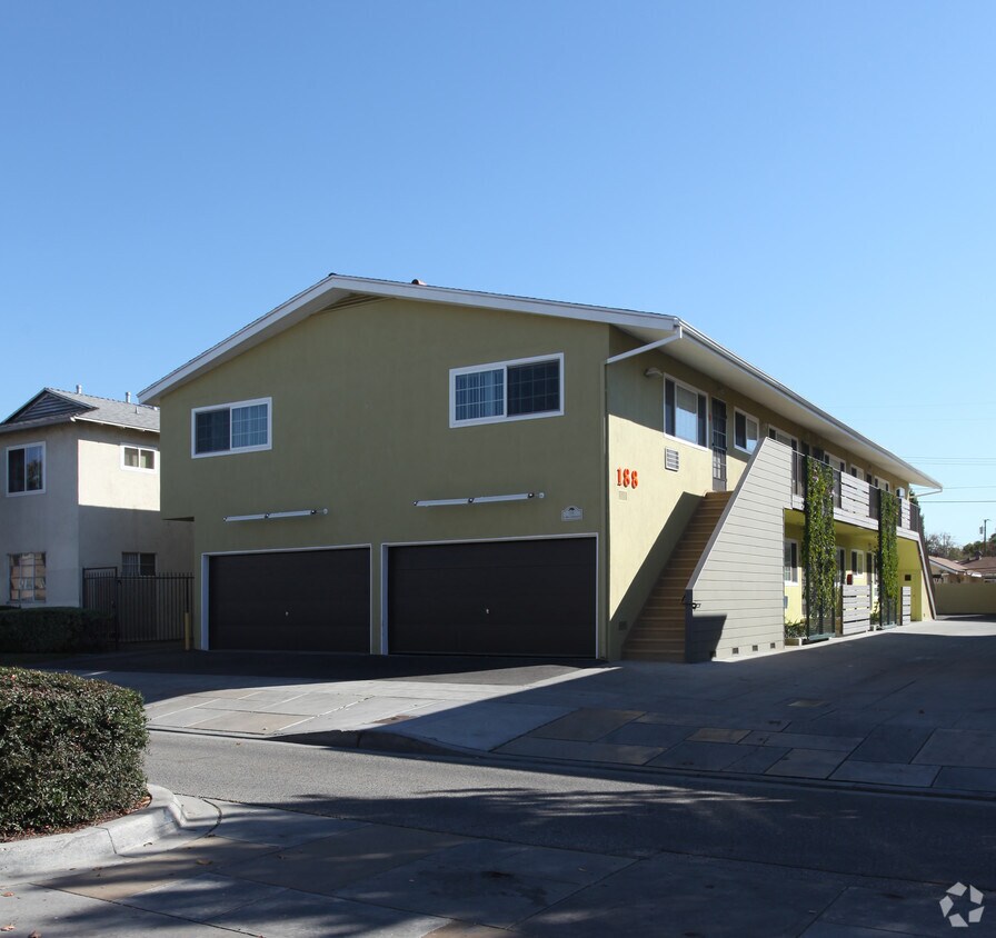 188 W Elmwood Ave, Burbank, CA 91502 Apartments in Burbank, CA