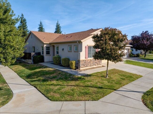 Building Photo - 4321 Strathmore Pl